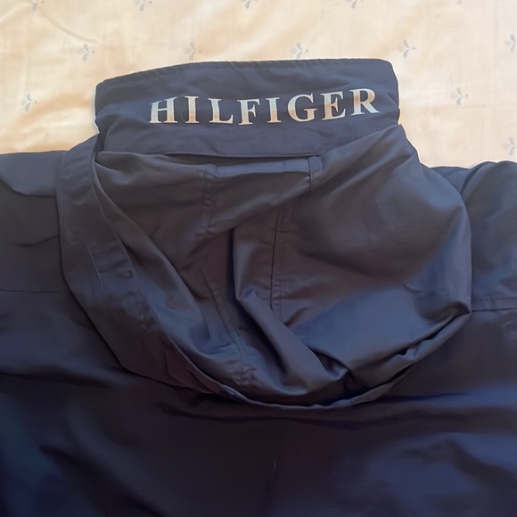 Tommy Hilfiger Waterproof Jacket Full Zip (Size Large) - Picture 4 of 4